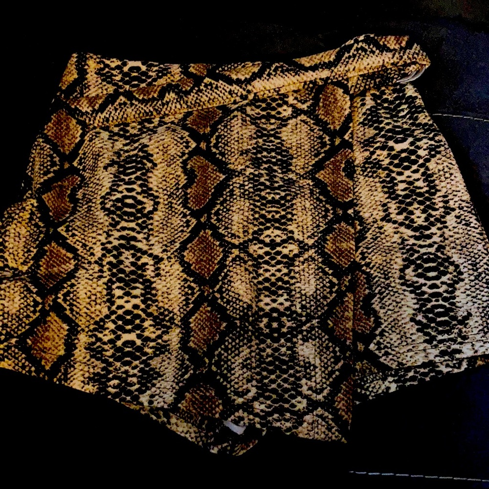 Shein snake skin skort. Only wore once.
